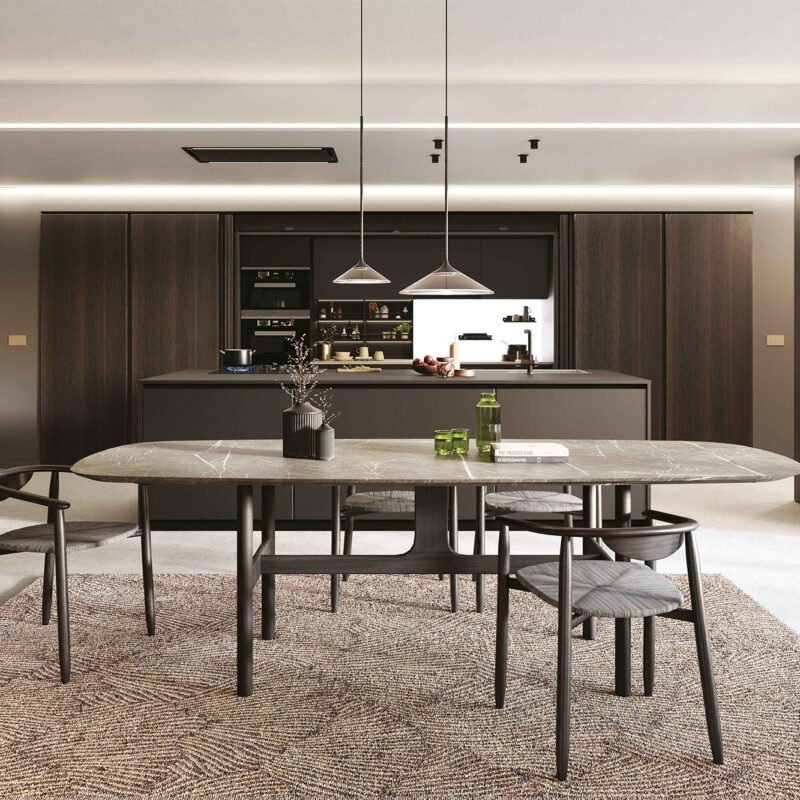 Cucina a isola con colonne