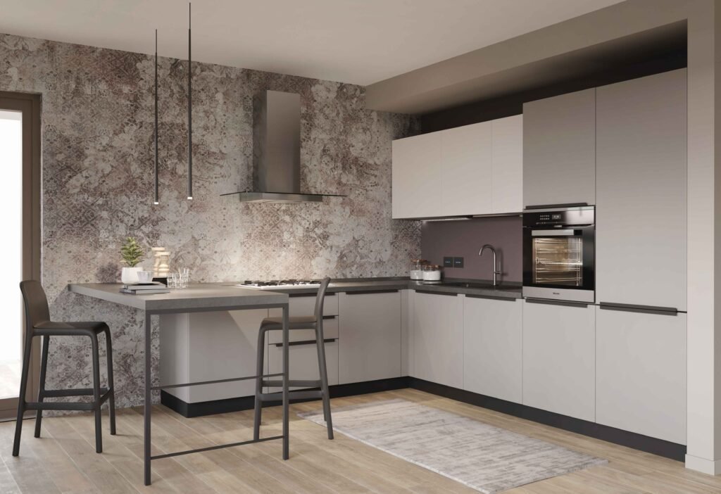 Cucina-intra-angolare-con-colonne-forno-e-frigo-vista-laterale