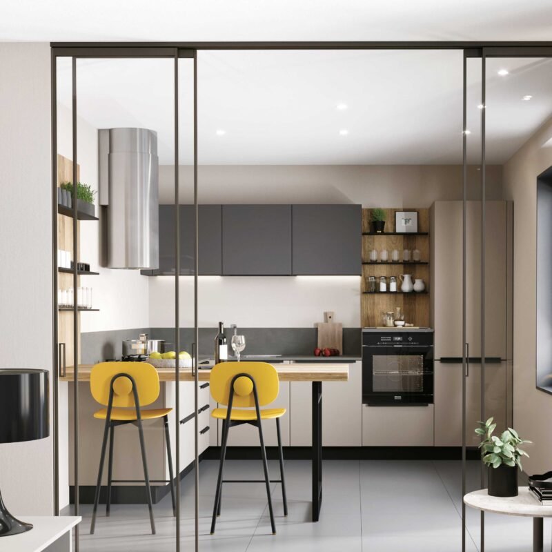 Cucina Intra in materico Laccato monofacciale e laminato effetto legno