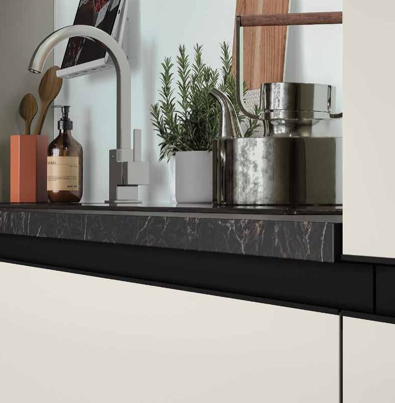 maniglia-linea-basi-e-colonne-in-basso